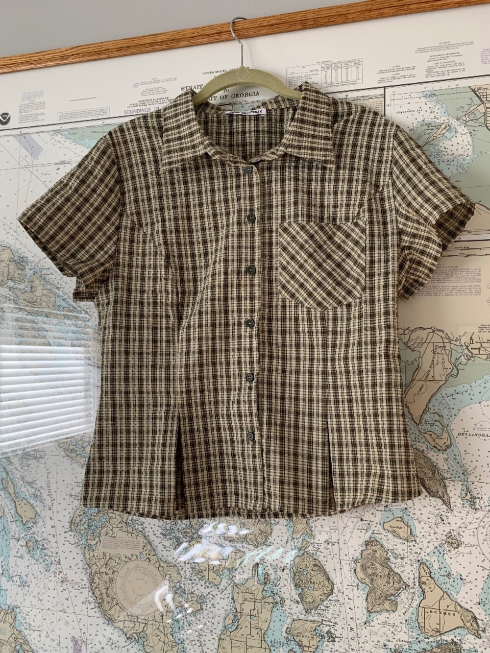 NWOT Princess Polly Button Down